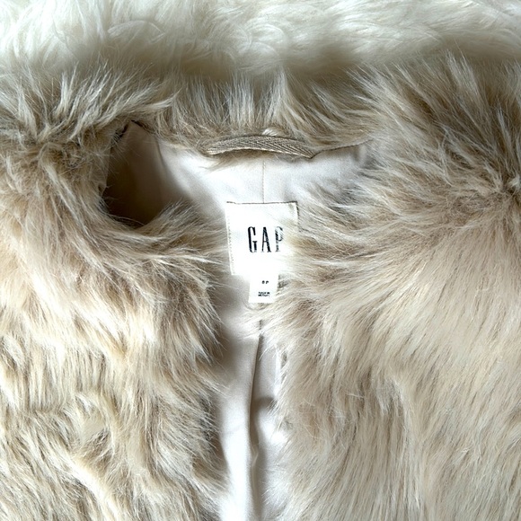Lush, Faux Fur Vest - Picture 3 of 3